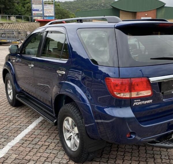 2006 Toyota Fortuner V6 4.0 4X4 - Image 10
