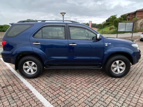 2006 Toyota Fortuner V6 4.0 4X4 - Image 4