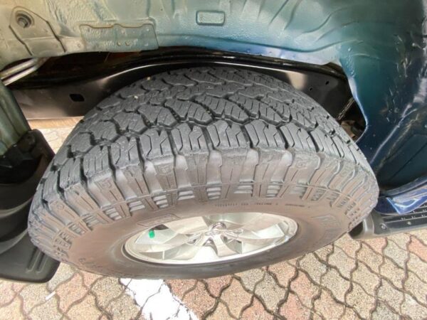 2006 Toyota Fortuner V6 4.0 4X4 - Image 8