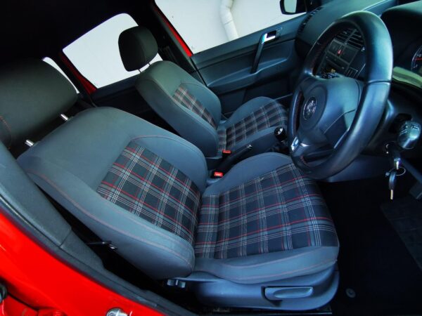 2016 Volkswagen Polo Storm 1.6 - Image 7