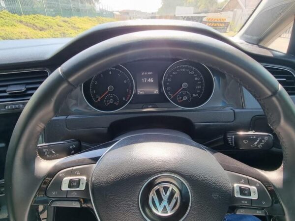 2019 Volkswagen Golf 1.0 TSI Trendline - Image 7