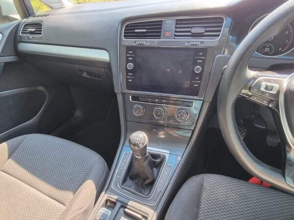 2019 Volkswagen Golf 1.0 TSI Trendline - Image 8