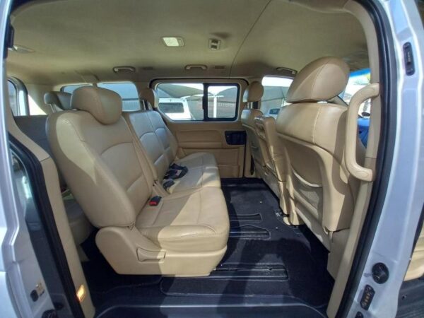 2010 Hyundai H-1 kombi - Image 6