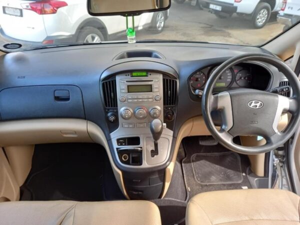 2010 Hyundai H-1 kombi - Image 5