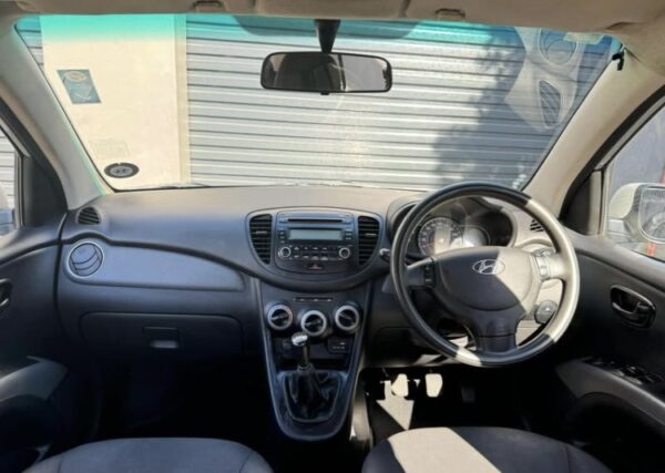 2016 Hyundai i10 1.1 GLS - Image 7
